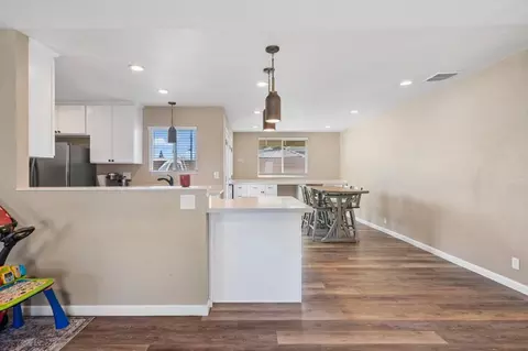 Entry Way - 620 N Ham Ln, Lodi, CA 95242 photo 2 of 3