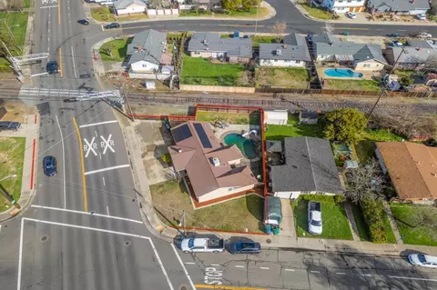 View/Area - 620 N Ham Ln, Lodi, CA 95242 photo 10 of 11
