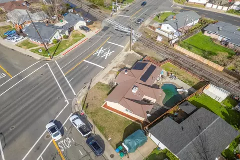 View/Area - 620 N Ham Ln, Lodi, CA 95242 photo 8 of 11