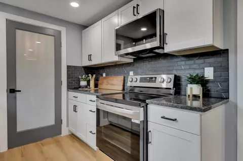 Kitchen - 165 Celesta Dr, Grass Valley, CA 95945 photo 3 of 7