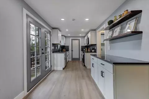 Entry Way - 165 Celesta Dr, Grass Valley, CA 95945 photo 5 of 9