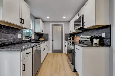 Kitchen - 165 Celesta Dr, Grass Valley, CA 95945 photo 1 of 7