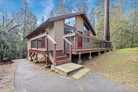 16853 E Meadow Ln, Sonora, CA 95370 photo 3