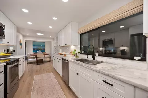 Kitchen - 50 Covered Bridge Rd, Carmichael, CA 95608 photo 3 of 4