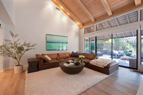 Living - 50 Covered Bridge Rd, Carmichael, CA 95608 photo 3 of 4