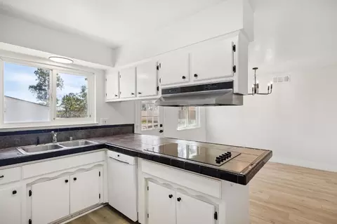 Kitchen - 8536 El Verano Ave, Elverta, CA 95626 photo 3 of 4