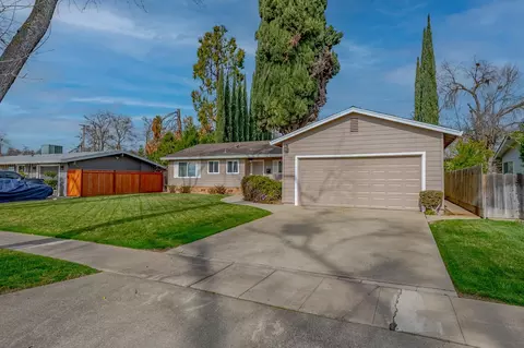 1275 W 25th St, Merced, CA 95340 photo 3