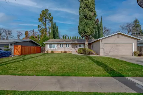 1275 W 25th St, Merced, CA 95340 photo 1
