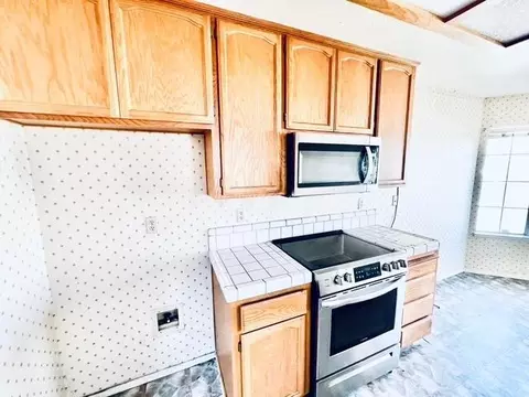 312 Kirbys Mill Dr, Modesto, CA 95358 photo 2