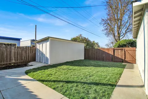 1502 Joni Ave, Modesto, CA 95350 photo 37