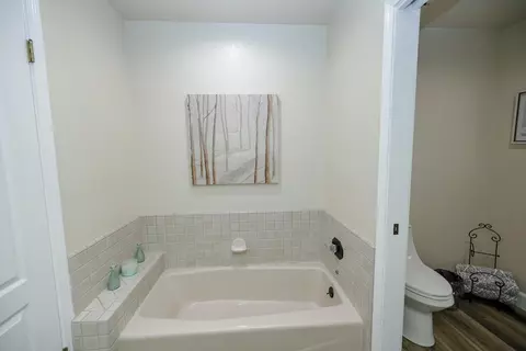 Bath - 3904 Marsala, Modesto, CA 95356 photo 3 of 6