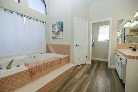 Bath - 3904 Marsala, Modesto, CA 95356 photo 6 of 6