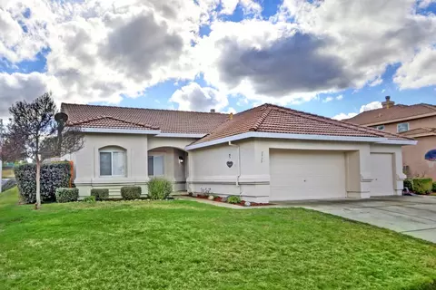 1717 Pinion Dr, Roseville, CA 95747