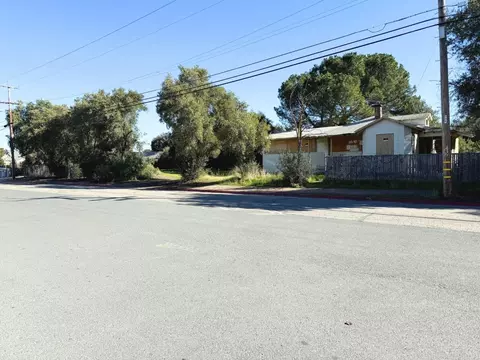 490 School St, Livermore, CA 94550 photo 3