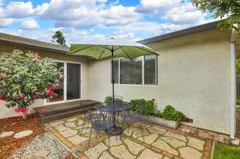 Exterior - 2527 Whittier Dr, Davis, CA 95618 photo 13 of 32