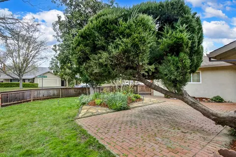 Exterior - 2527 Whittier Dr, Davis, CA 95618 photo 24 of 32