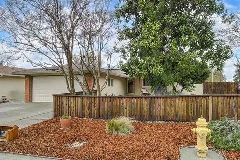 2527 Whittier Dr, Davis, CA 95618 photo 1