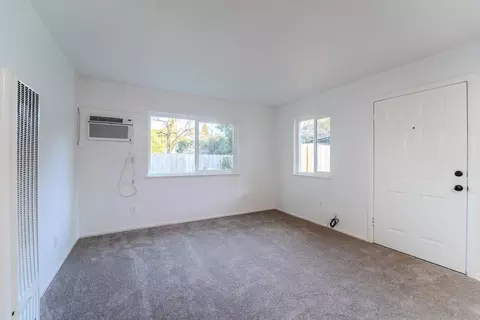 1425 W 7th St, Chico, CA 95928 photo 2