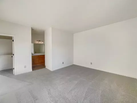 930 Cobden Ct, Galt, CA 95632 photo 5