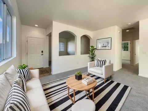 930 Cobden Ct, Galt, CA 95632 photo 2