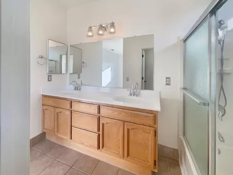 930 Cobden Ct, Galt, CA 95632 photo 7