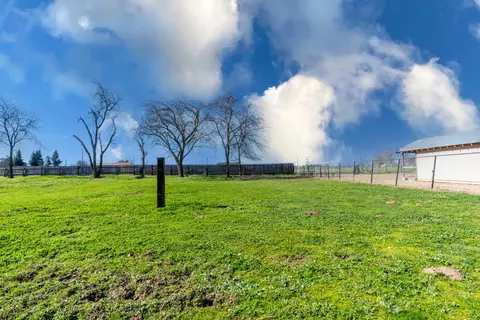 131 A St, Empire, CA 95319 photo 23