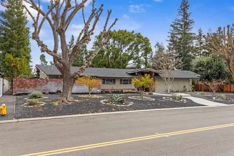 Exterior - 7012 Del Rio Dr, Modesto, CA 95356 photo 4 of 15