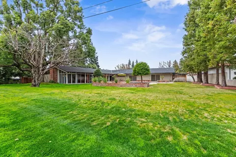 Exterior - 7012 Del Rio Dr, Modesto, CA 95356 photo 12 of 15