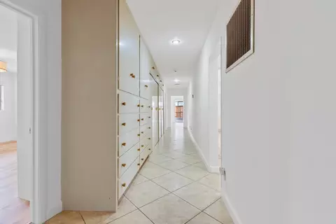 Entry Way - 7012 Del Rio Dr, Modesto, CA 95356 photo 5 of 5