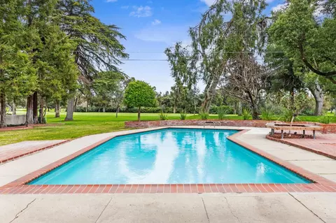 Exterior - 7012 Del Rio Dr, Modesto, CA 95356 photo 9 of 15