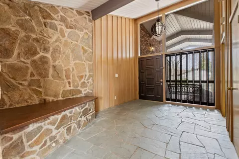 Entry Way - 7012 Del Rio Dr, Modesto, CA 95356 photo 3 of 5