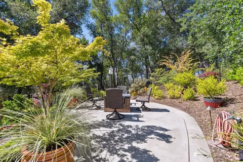 Exterior - 1480 Ridgeview Cir, Auburn, CA 95603 photo 12 of 24