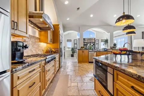 Kitchen - 1480 Ridgeview Cir, Auburn, CA 95603 photo 4 of 5