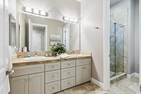 Bath - 1480 Ridgeview Cir, Auburn, CA 95603 photo 1 of 6