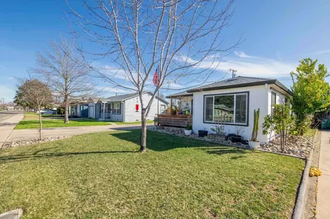 600 Tamarack Dr, Lodi, CA 95240 photo 3