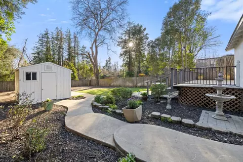 Exterior - 6616 Landis Ave, Carmichael, CA 95608 photo 6 of 15