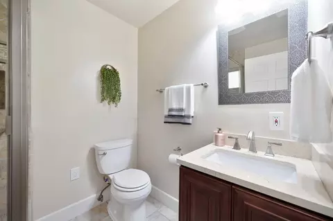 Bath - 3318 Deodar St, Carmichael, CA 95608 photo 4 of 4