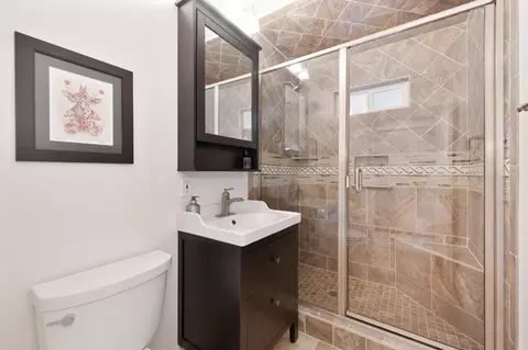 Bath - 3318 Deodar St, Carmichael, CA 95608 photo 3 of 4