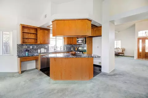 Kitchen - 8271 Dalkeith Way, Antelope, CA 95843 photo 3 of 7