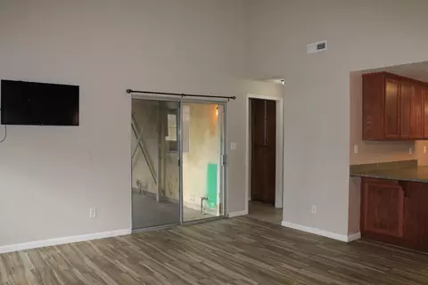 Living - 3104 Golden Eagle Ln, Modesto, CA 95356 photo 2 of 4
