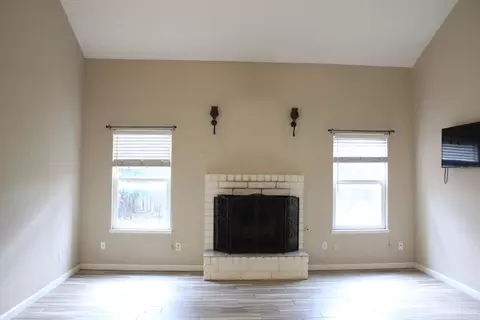 Living - 3104 Golden Eagle Ln, Modesto, CA 95356 photo 1 of 4