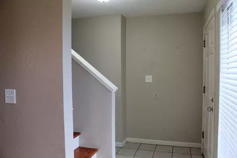 Entry Way - 3104 Golden Eagle Ln, Modesto, CA 95356 photo 3 of 12