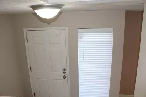 Entry Way - 3104 Golden Eagle Ln, Modesto, CA 95356 photo 12 of 12