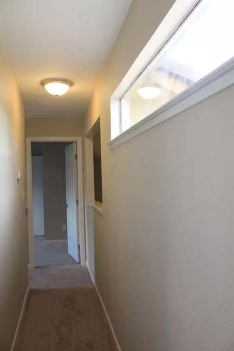 Entry Way - 3104 Golden Eagle Ln, Modesto, CA 95356 photo 10 of 12