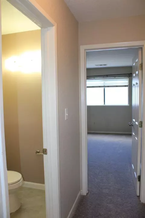 Entry Way - 3104 Golden Eagle Ln, Modesto, CA 95356 photo 9 of 12
