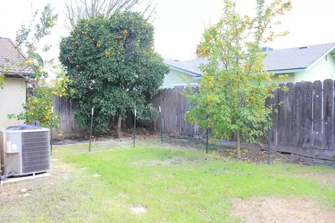 Exterior - 3104 Golden Eagle Ln, Modesto, CA 95356 photo 1 of 7