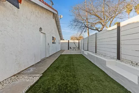 Exterior - 2101 Sharon Way, Modesto, CA 95350 photo 5 of 5