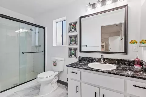 Bath - 2101 Sharon Way, Modesto, CA 95350 photo 1 of 2