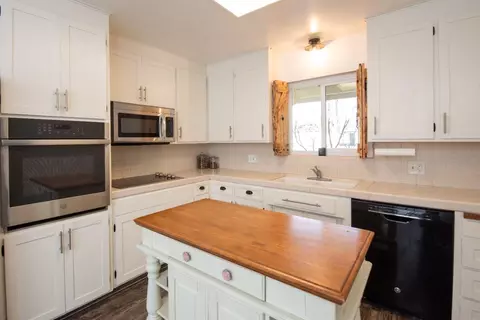 2300 September Dr, Modesto, CA 95355 photo 9