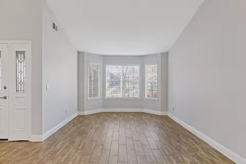 Living - 8156 Chimango Ct, Antelope, CA 95843 photo 2 of 8